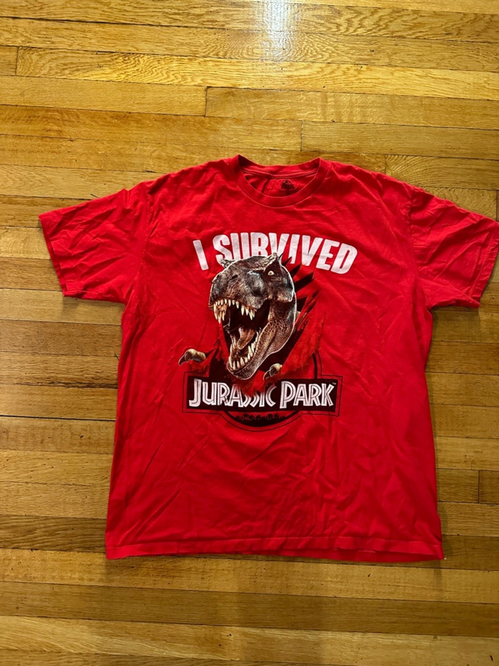 Jurassic Park  I Survived T-Rex Men’s Red Graphic T-Shirt Size X-Large classic